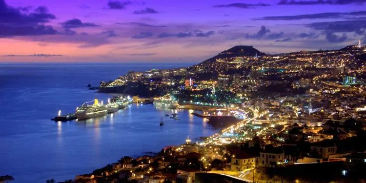 Villa Scirocco Madeira - Ocean View Machico  Machico (Madeira)