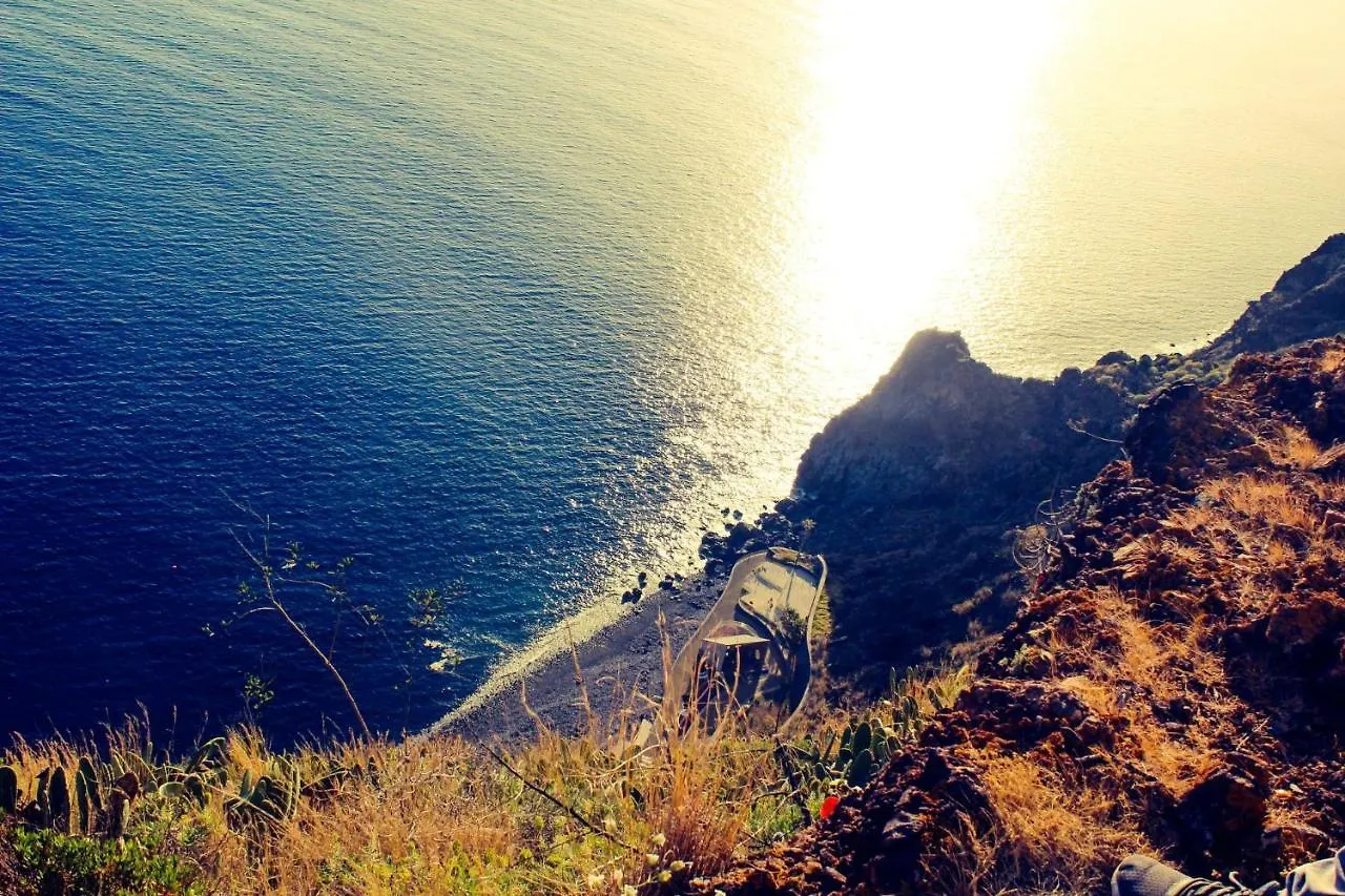 Villa Scirocco Madeira - Ocean View Machico  Machico (Madeira)